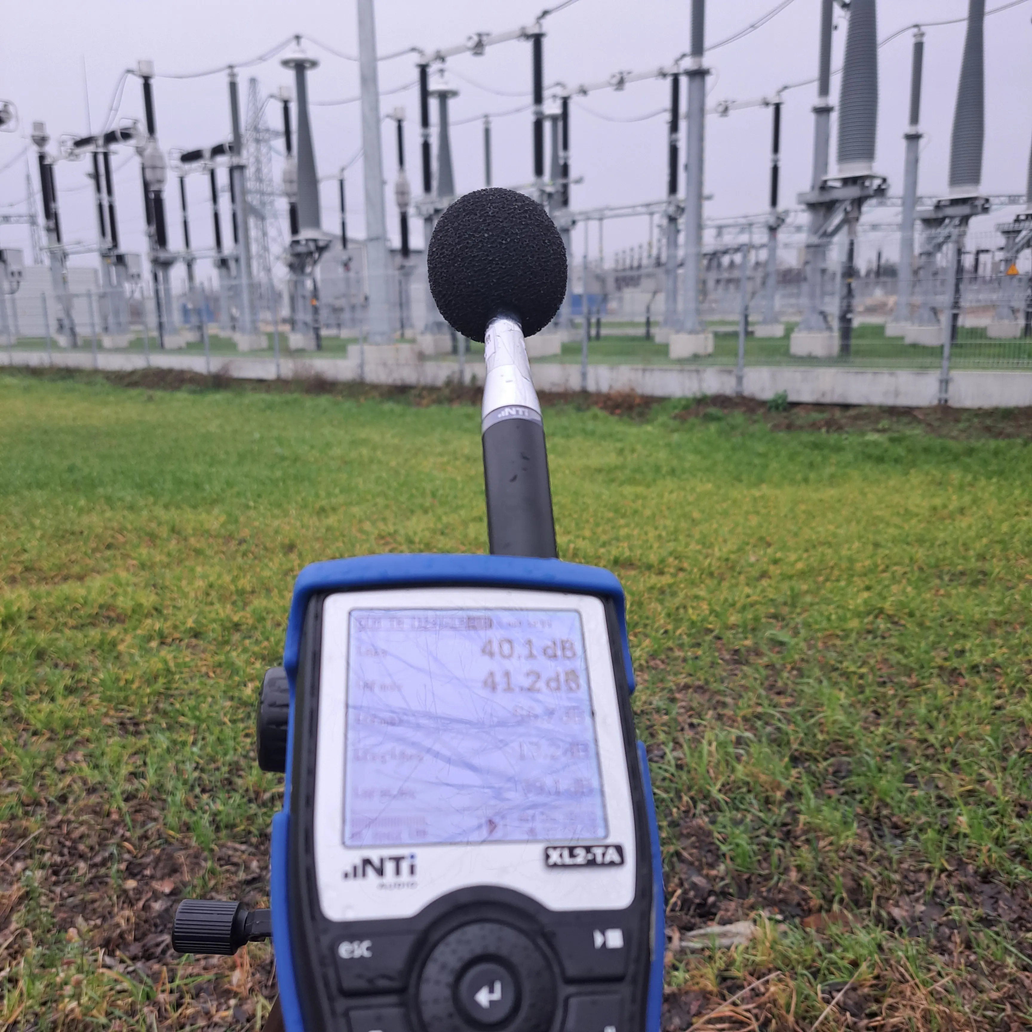 Triukšmo matavimai visoje Lietuvoje – matavimai elektros pastotėje